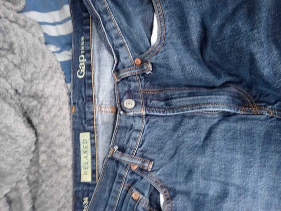 Blue jeans - Picture 1 of 1